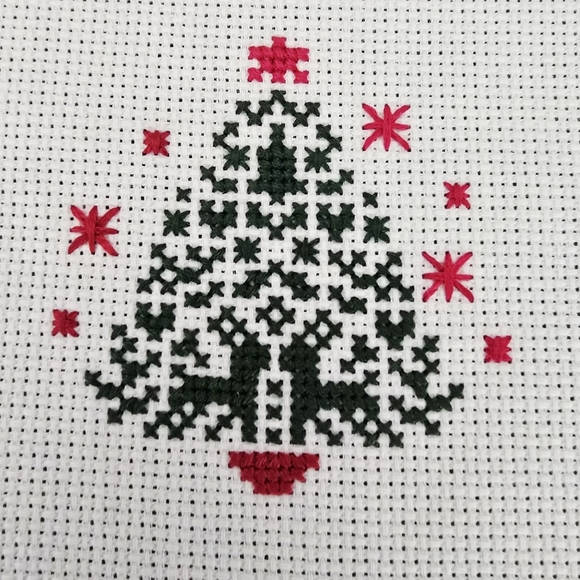 Kissing Deer Christmas Tree Snowflake Cross Stitch Completed Finished Red Green - Picture 1 of 2